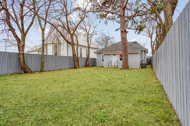 Building Photo - 805 W Owings St