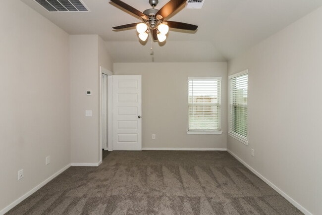 Building Photo - 17335 Ridge Dr