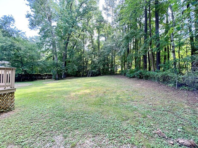 Building Photo - 9625 Shiloh Dr