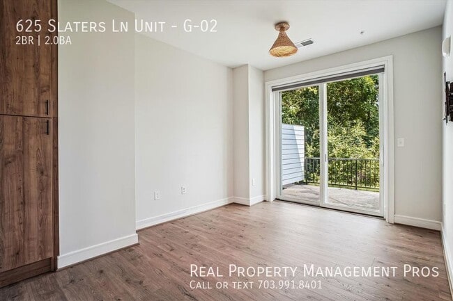 Building Photo - 625 Slaters Ln