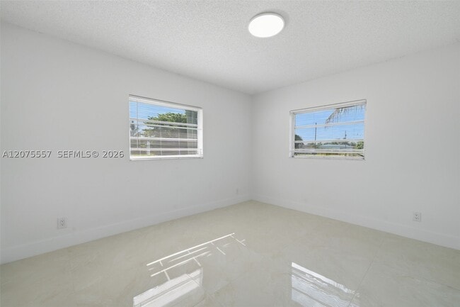 Building Photo - 11000 NW 21st Ct