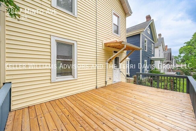 Building Photo - 2847 Minto Ave