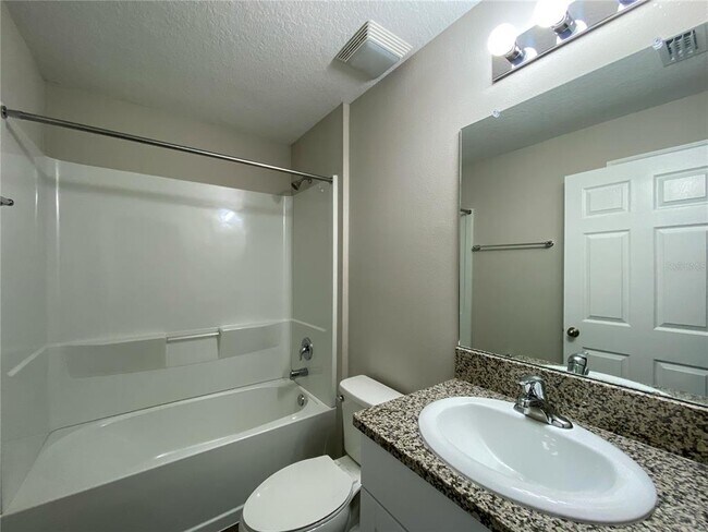 Building Photo - 12921 Twin Bridges Dr