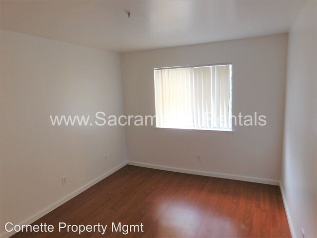 Building Photo - 3040 Howe Ave
