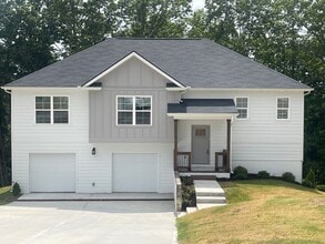 Building Photo - Rental in Ooltewah - 3 Bedrooms + Finished Basement