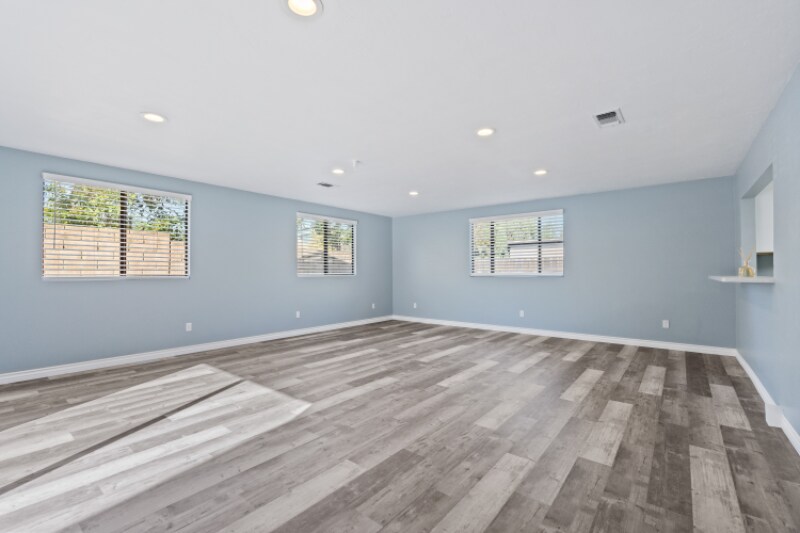 Building Photo - 8724 Summercrest Ln