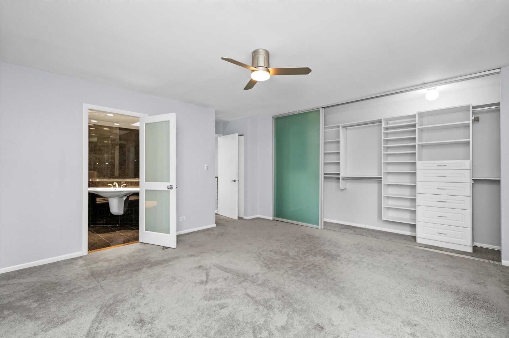 Building Photo - 171 W Goethe St