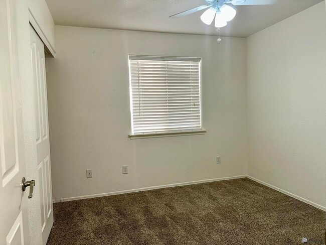 Building Photo - 3142 S Ragen Dr
