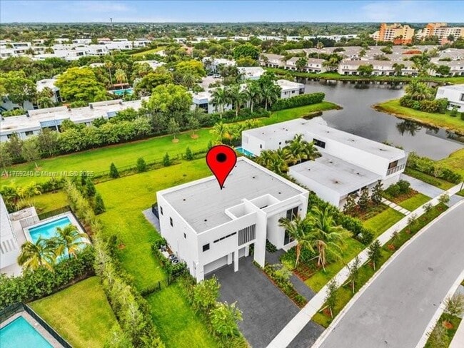 Building Photo - 16644 Botaniko Dr N