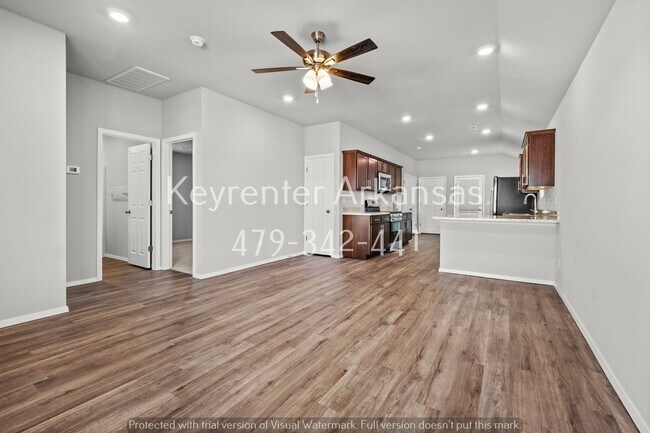 Building Photo - 2476 N Raven Ln
