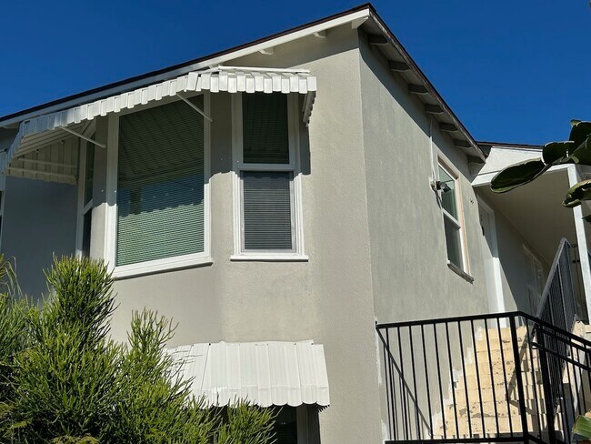 Primary Photo - 136 S Del Mar Ave