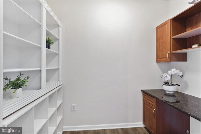 Building Photo - 12925 Centre Park Cir