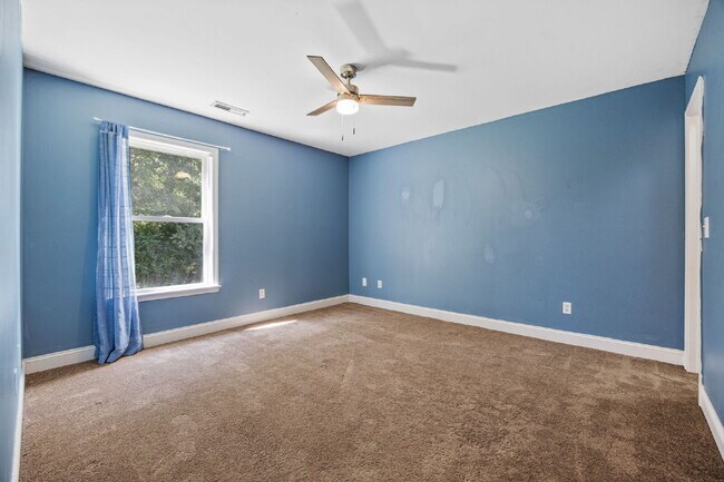 Building Photo - Beautiful 4-Bedroom, 3-Bath House
