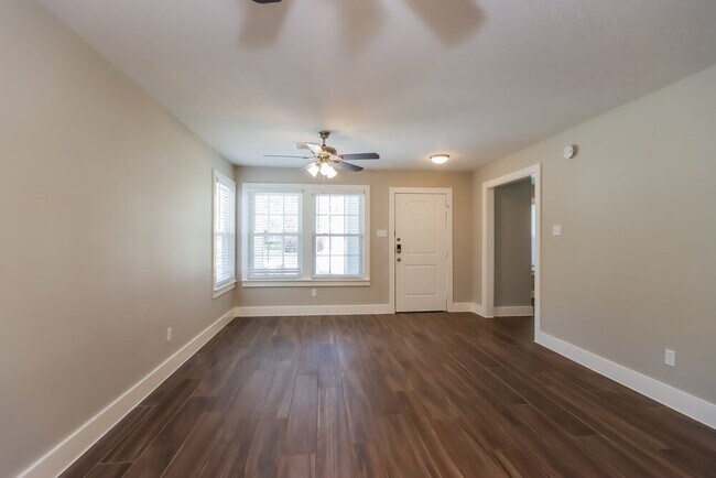Building Photo - 18154 Windy Oaks Ct