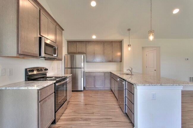 Building Photo - 178 Sitting Bull Dr