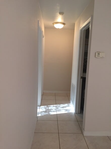 Hallway - 229 Everest Pt