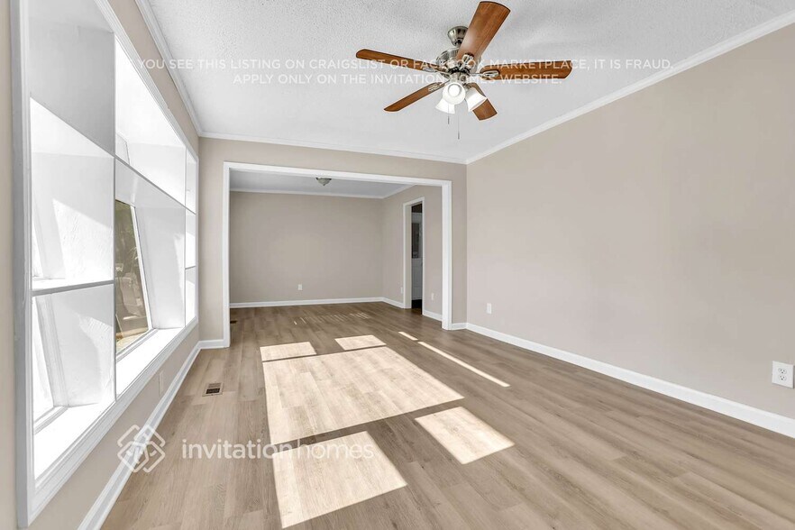 Building Photo - 1959 Laurel Ln