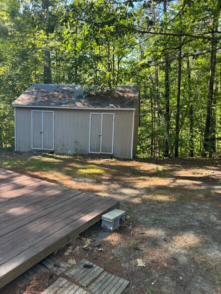 Shed Storage - 109B County Rd