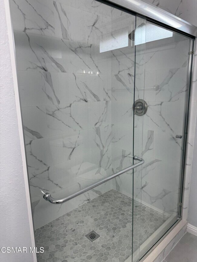 Building Photo - 1694 Regent St