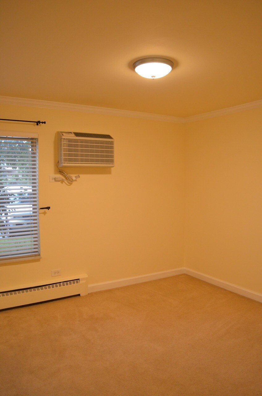 Building Photo - 2407 North Kennicott Drive