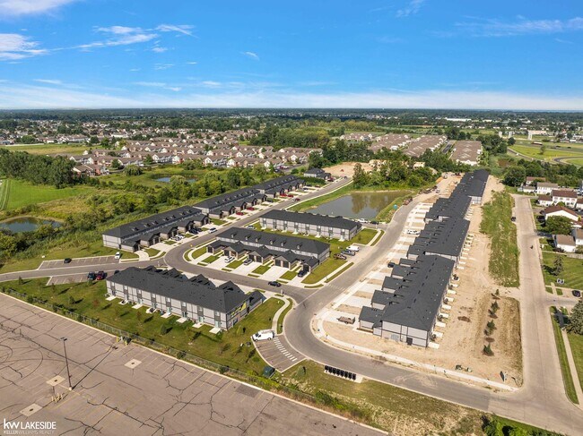 Building Photo - 51410 Tides Dr