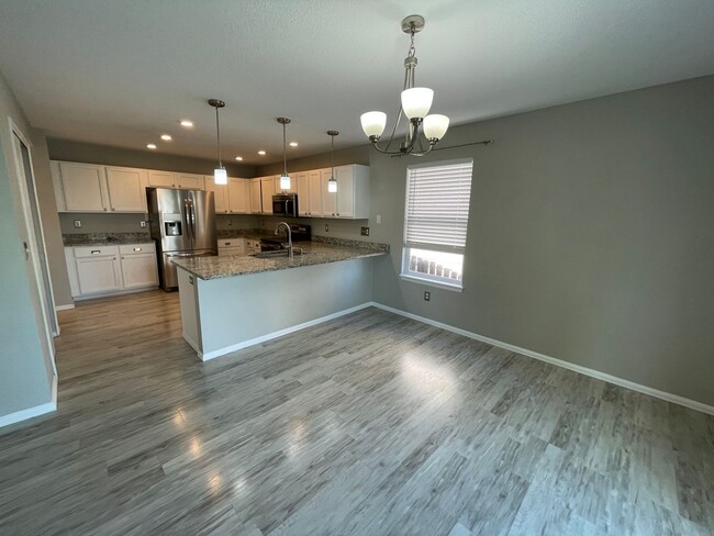 Building Photo - Updated 4 Bedroom Home In Stetson Hills!