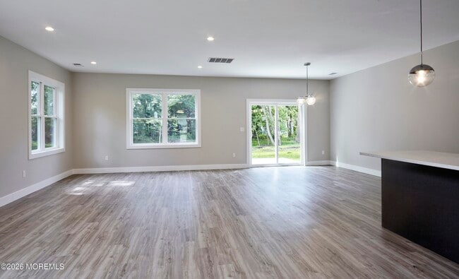 Building Photo - 28 Colfax St