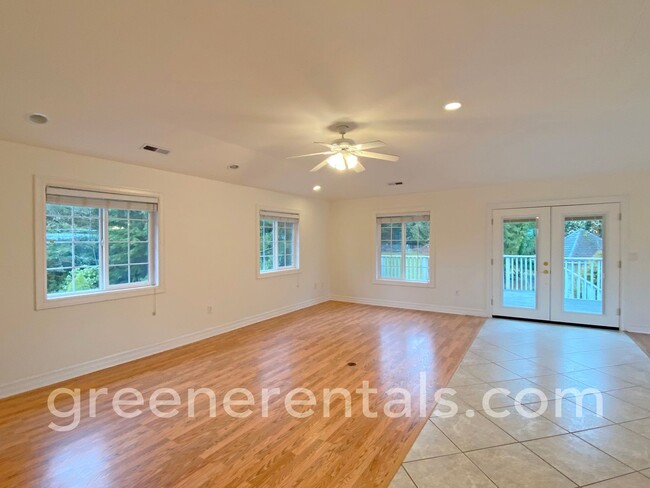 Building Photo - Large 2BR 1.75BA ADU in Beautiful Gated Co...