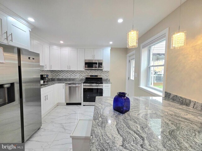 Building Photo - 5206 12th St NE