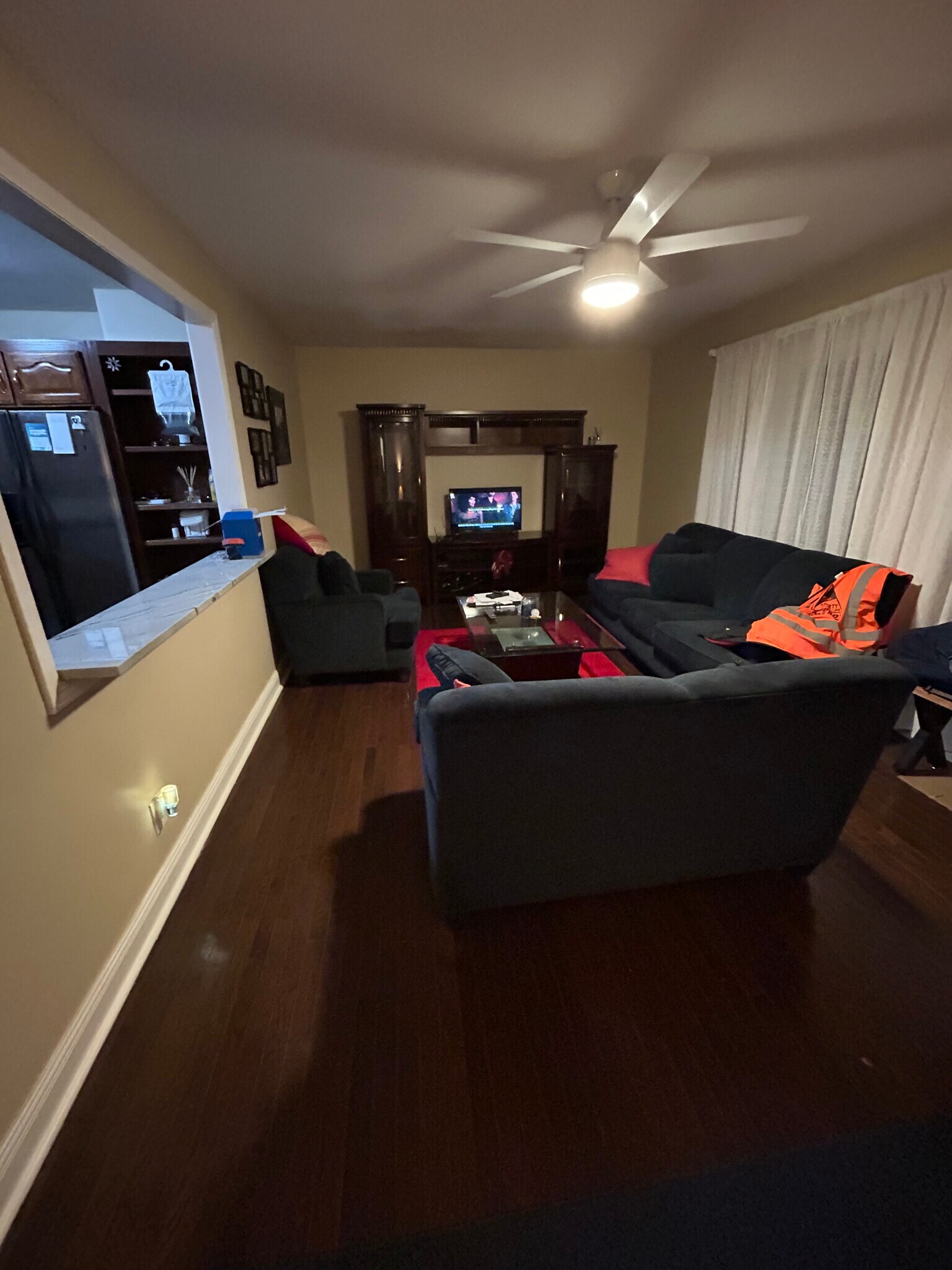 Building Photo - 2092 Hilltop View Rd