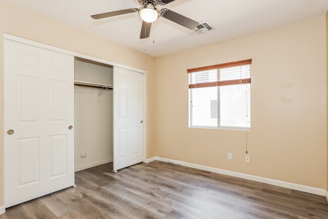 Building Photo - 22678 W Adams Dr