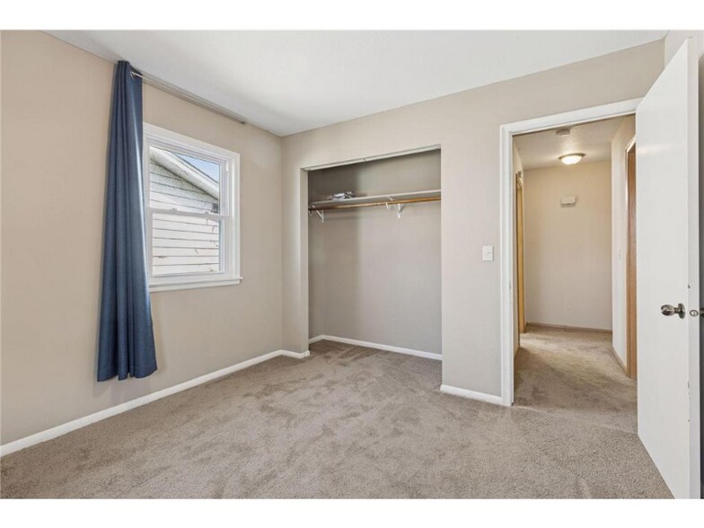 Building Photo - 1241 Circle Terrace Blvd NE