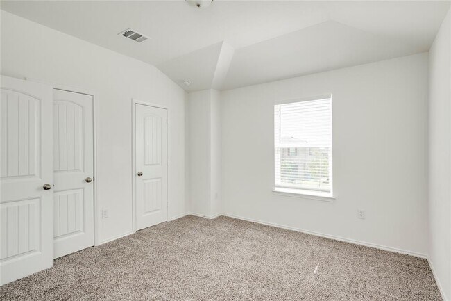 Building Photo - 6508 Carriage Pines Dr