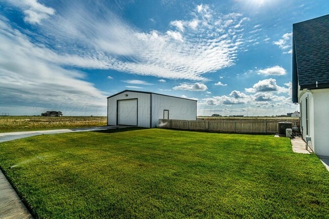 Building Photo - 501 E Cemetery Rd