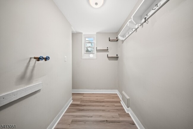 Building Photo - 339 N 6th St