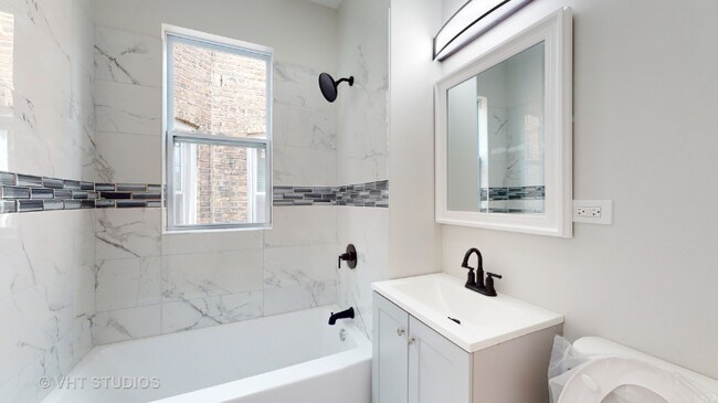 Building Photo - 6607 S Sangamon St