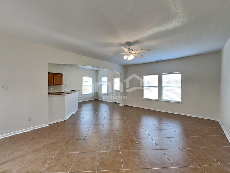 Building Photo - 1052 Shadow Glenn Dr