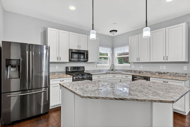 Building Photo - Beautiful 4-Bedroom Home with Modern Upgrades