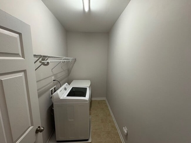 Building Photo - Beautiful 2-Story Townhome in Renaissance Park – Minutes from Downtown Raleigh!