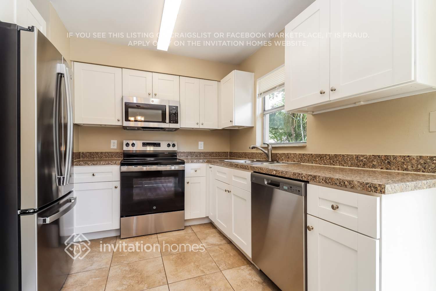 Building Photo - 10933 Temple Ave