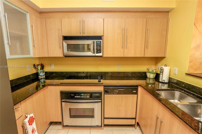 Building Photo - 335 S Biscayne Blvd