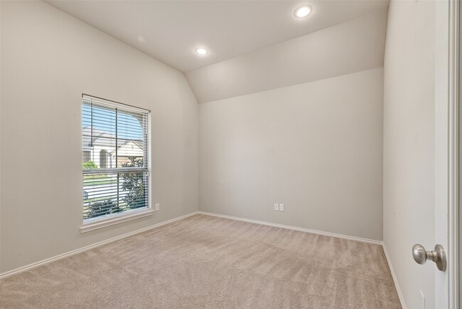 Building Photo - 3610 Brattain Dr