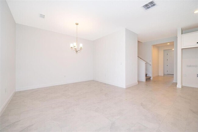 Building Photo - 4687 Cragmere Lp