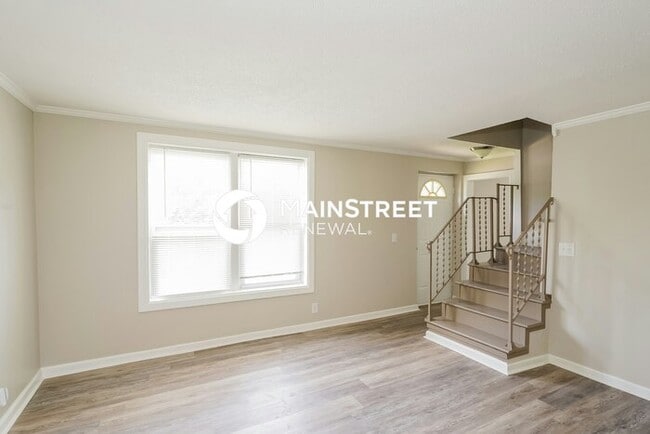 Building Photo - 4 Bedroom Pet-Friendly Home in NASHVILLE, TN with Main Street Renewal
