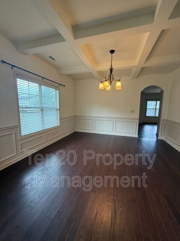 Building Photo - 25 Red Maple St