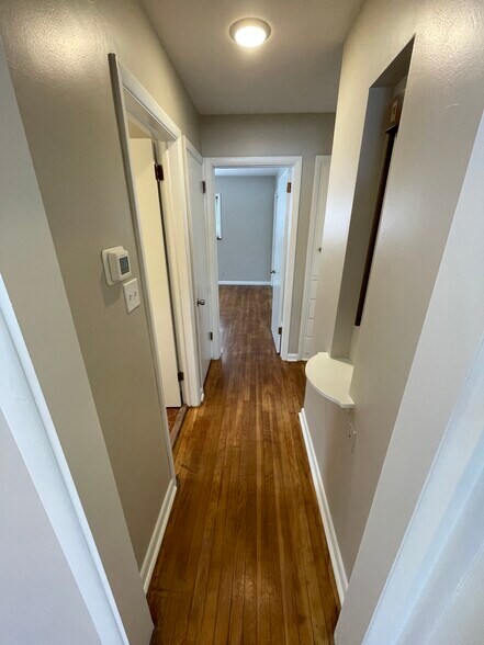 Building Photo - 2844 Chamberlain Rd