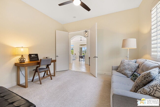 Building Photo - 88 Vía Las Flores