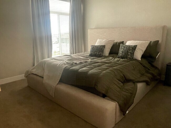 Building Photo - 6025 Denys Dr.