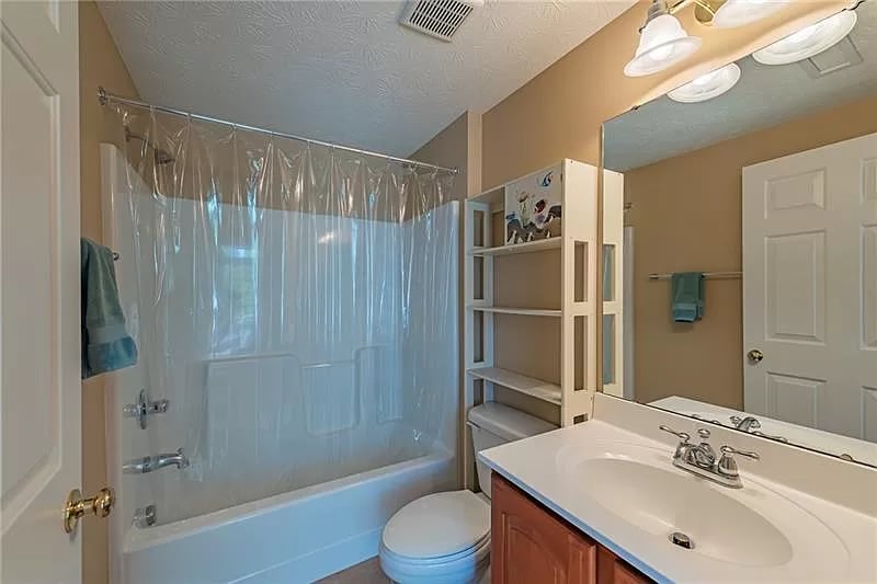 Building Photo - 4019 Village Run Rd