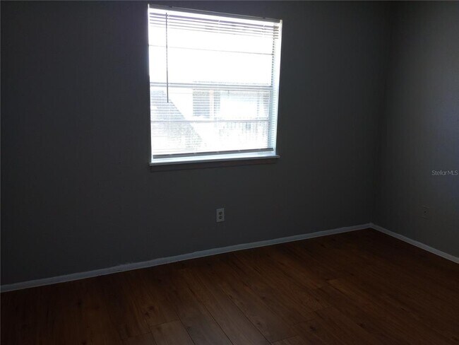 Building Photo - 2190 Knox McRae Dr